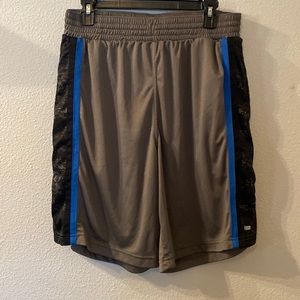 Cascade Sport speed dri basketball shorts size large